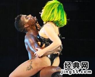 ladygaga最性感图片 ladygaga的恶心照片ladygaga演唱会时露胸照片