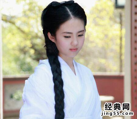 武汉体育学院美女像刘亦菲是谁 武汉美少女cos小龙女照片